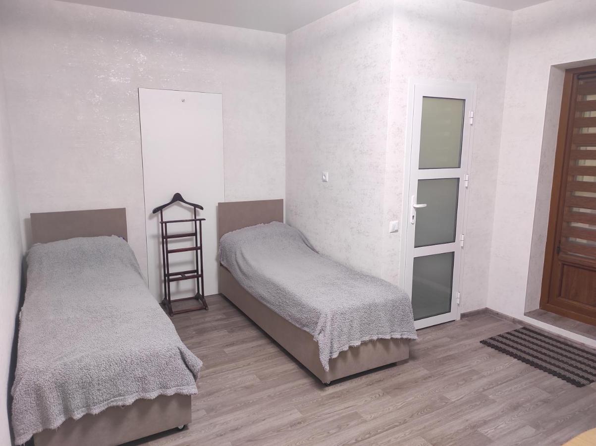 Таунхаус Біля Жд Вокзала Vinnytsia Bagian luar foto