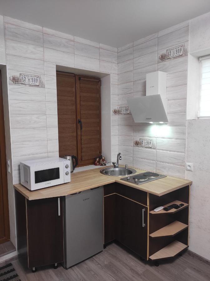 Таунхаус Біля Жд Вокзала Vinnytsia Bagian luar foto